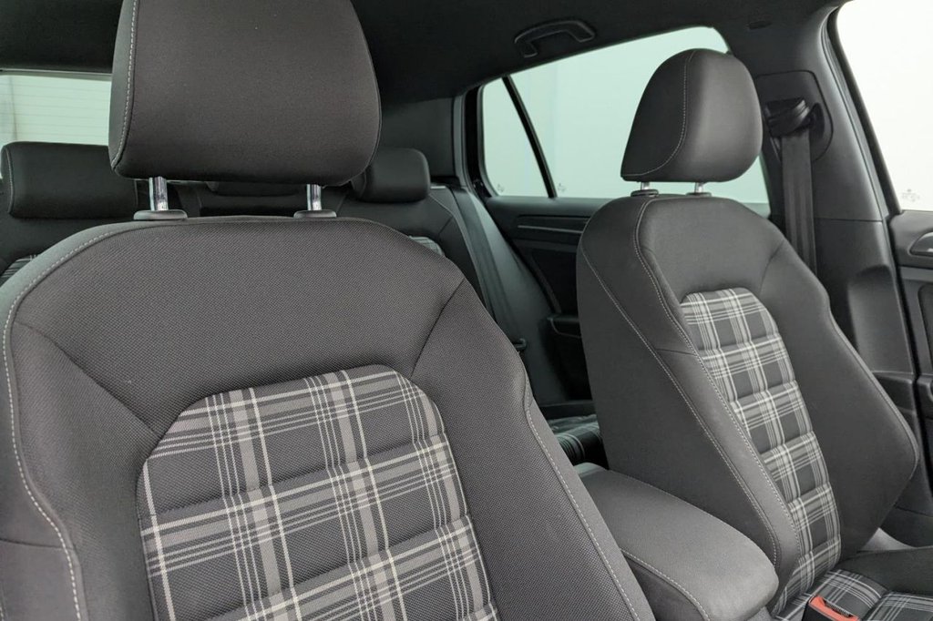 Used Volkswagen Golf 2017 for sale - 77212278: Photo 14