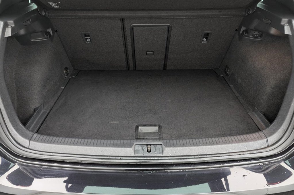 Used Volkswagen Golf 2017 for sale - 77212278: Photo 18