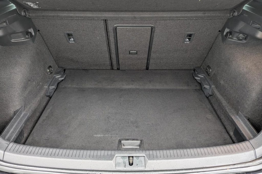 Used Volkswagen Golf 2017 for sale - 77212278: Photo 19