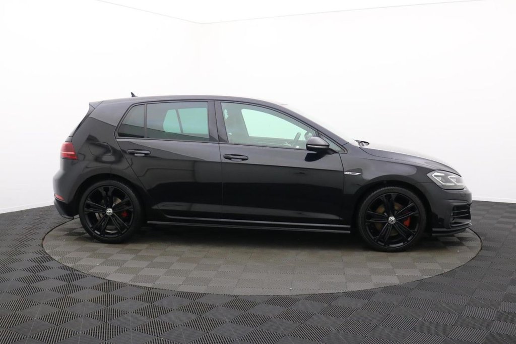 Used Volkswagen Golf 2017 for sale - 77212278: Photo 2