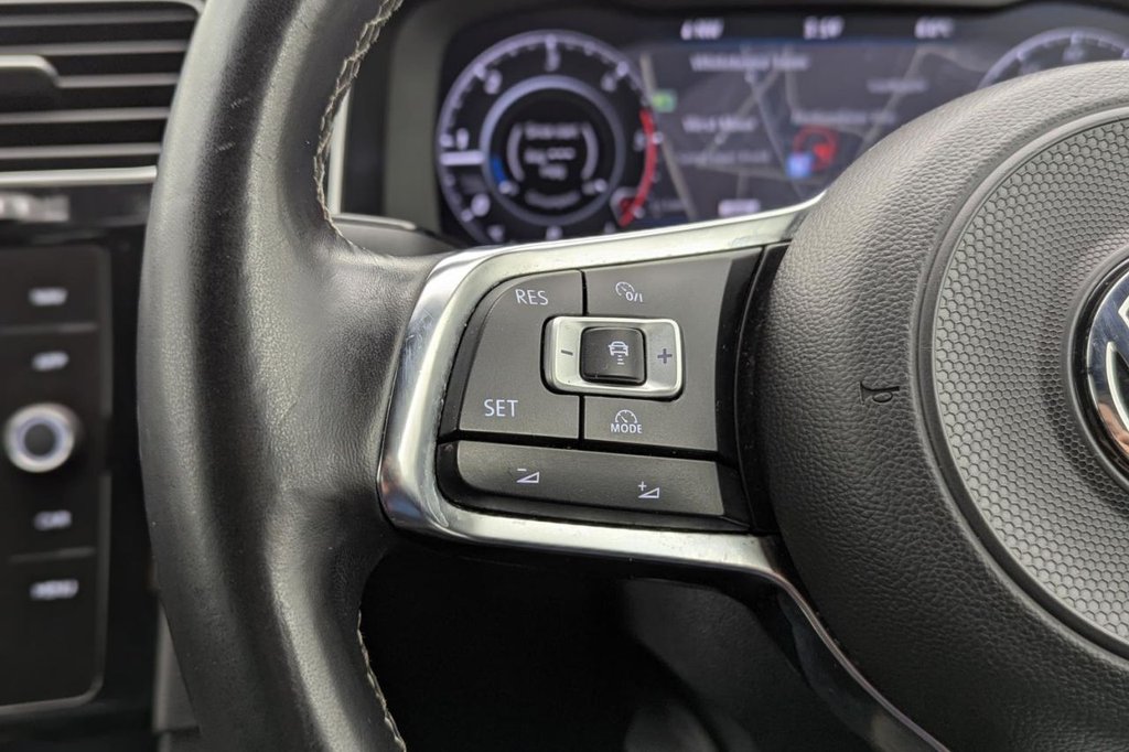 Used Volkswagen Golf 2017 for sale - 77212278: Photo 31