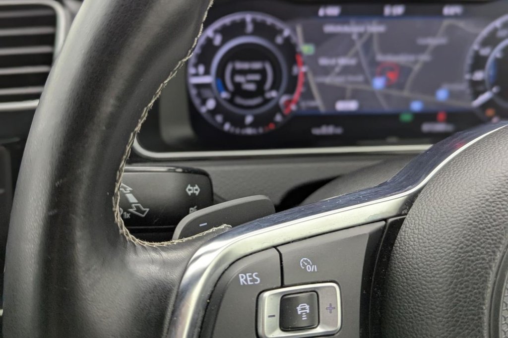 Used Volkswagen Golf 2017 for sale - 77212278: Photo 32