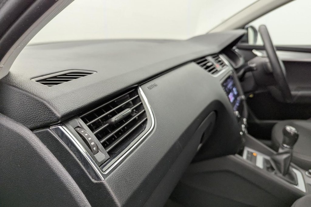 Used Skoda Octavia 2018 for sale - 77212252: Photo 19