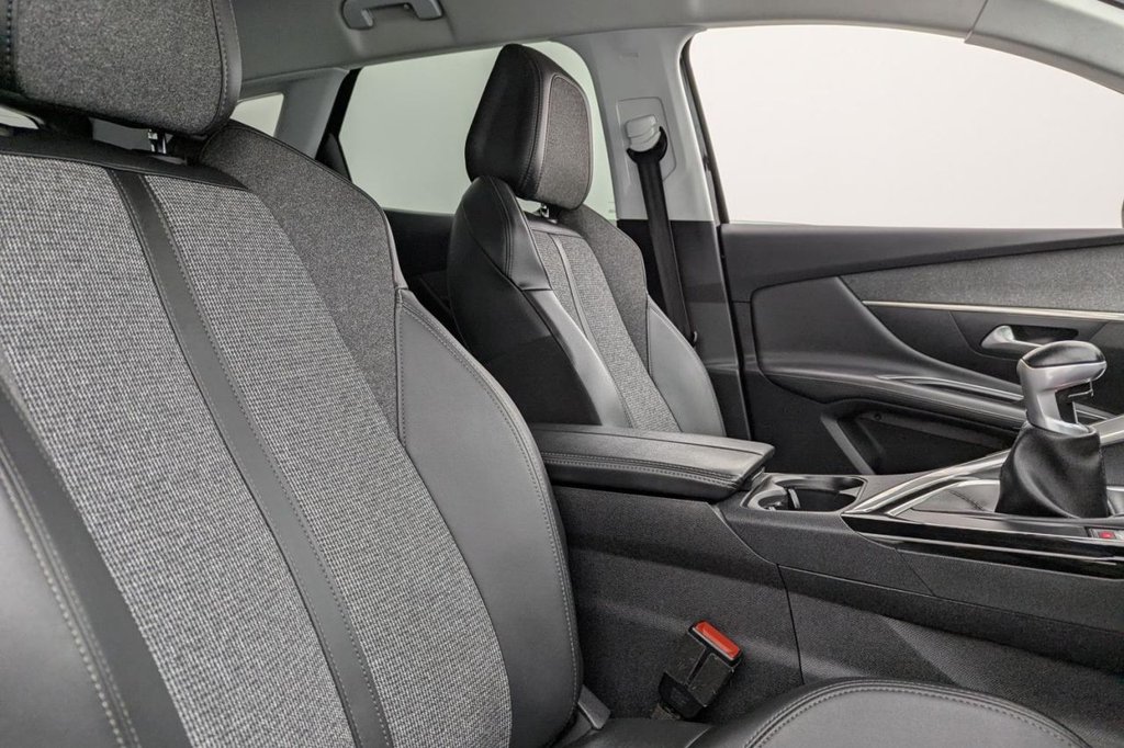 Used Peugeot 3008 2020 for sale - 77212235: Photo 14
