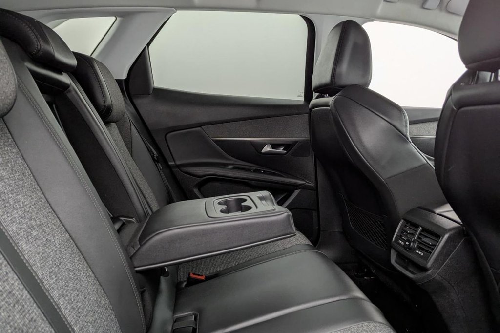 Used Peugeot 3008 2020 for sale - 77212235: Photo 15