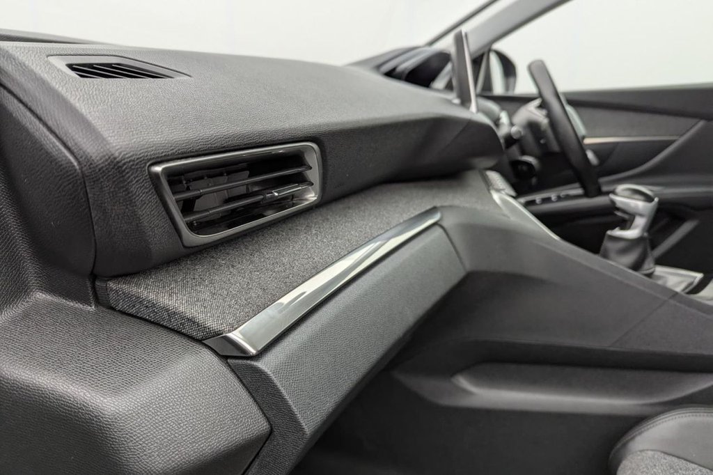 Used Peugeot 3008 2020 for sale - 77212235: Photo 19