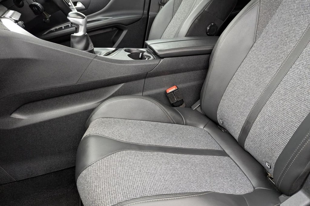 Used Peugeot 3008 2020 for sale - 77212235: Photo 20