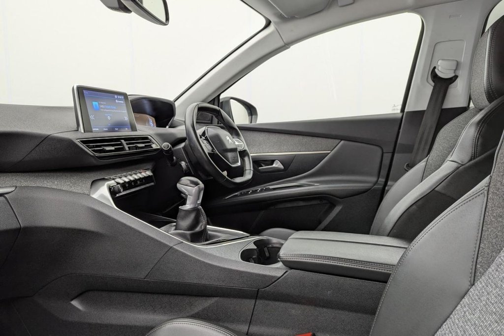 Used Peugeot 3008 2020 for sale - 77212235: Photo 21