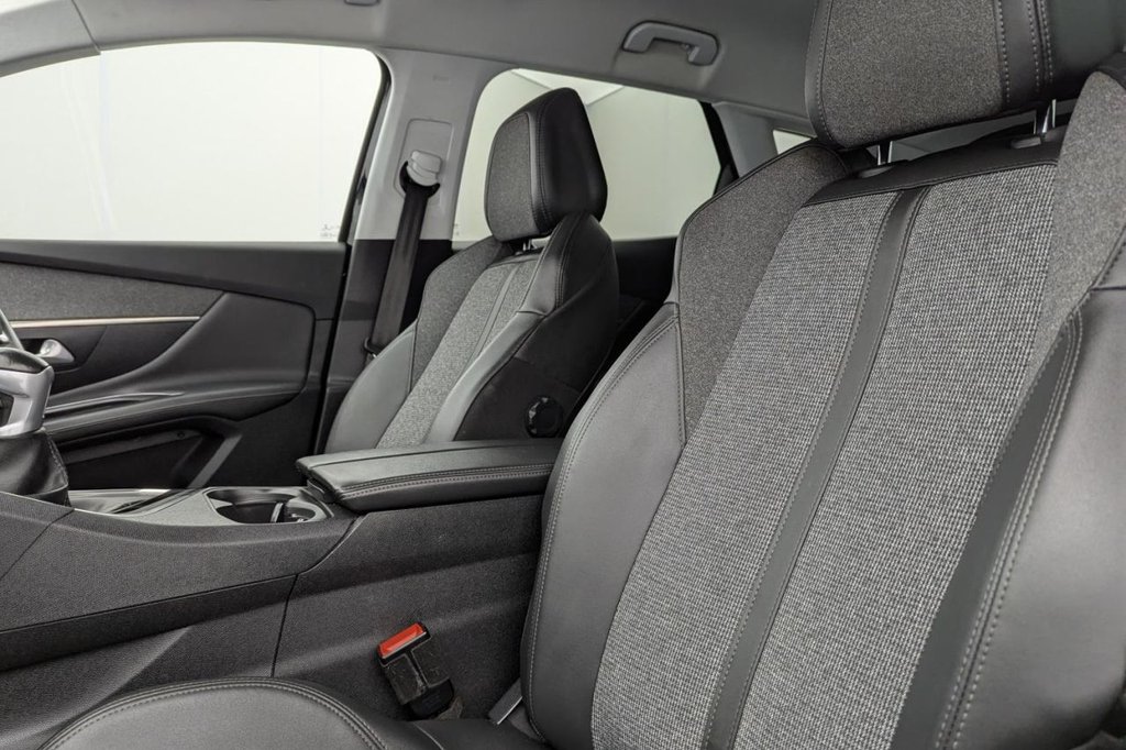 Used Peugeot 3008 2020 for sale - 77212235: Photo 22