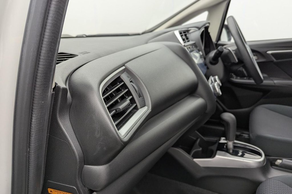 Used Honda Jazz 2019 for sale - 77212239: Photo 25