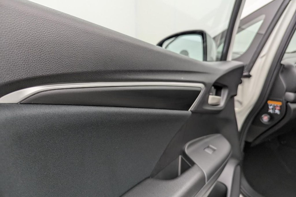 Used Honda Jazz 2019 for sale - 77212239: Photo 32