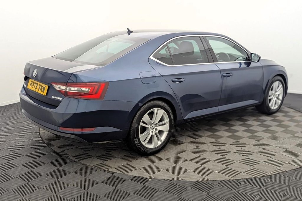 Used Skoda Superb 2019 for sale - 77302350: Photo 43