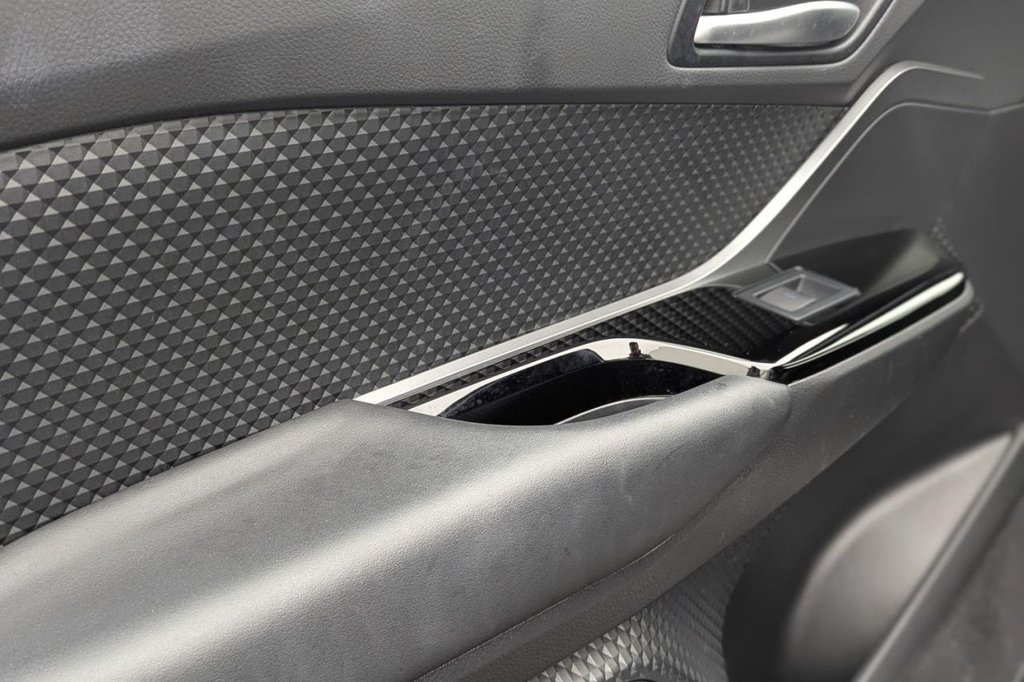 Used Toyota C-HR 2022 for sale - 77879961: Photo 32