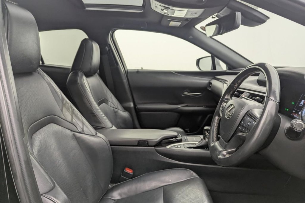 Used Lexus UX 2019 for sale - 77227506: Photo 3