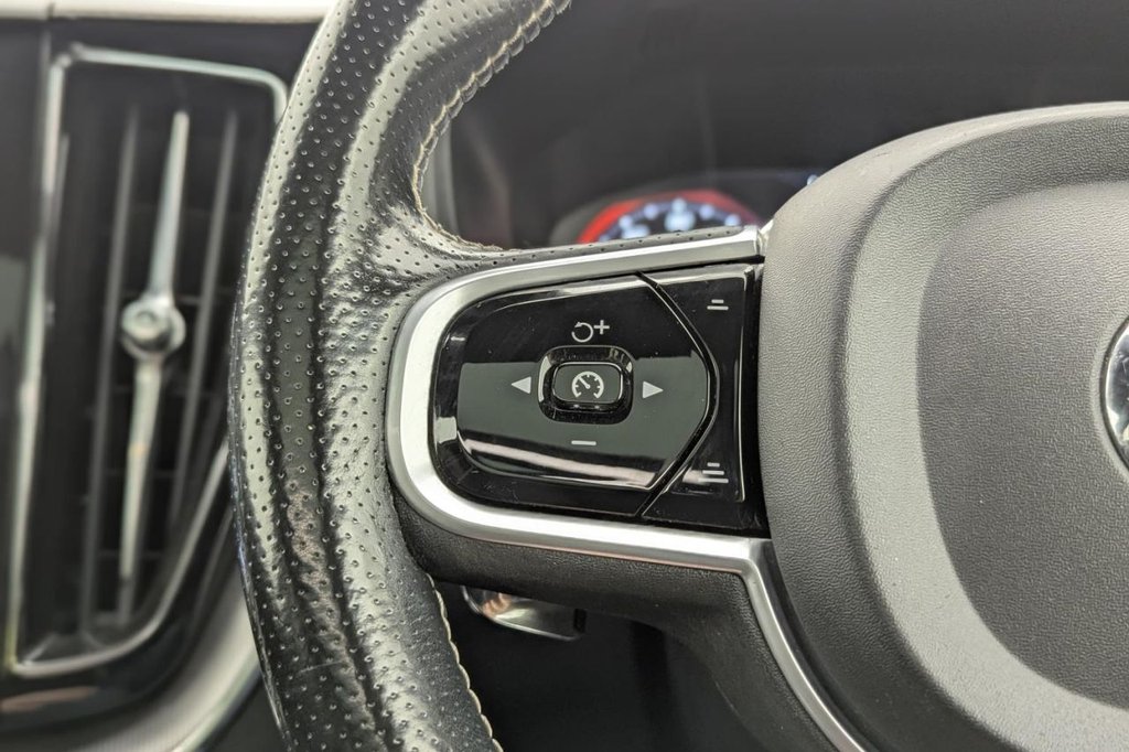 Used Volvo XC60 2019 for sale - 77952267: Photo 40