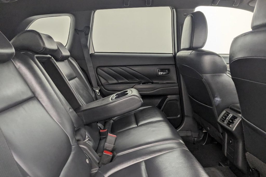 Used Mitsubishi Outlander 2018 for sale - 77879647: Photo 16