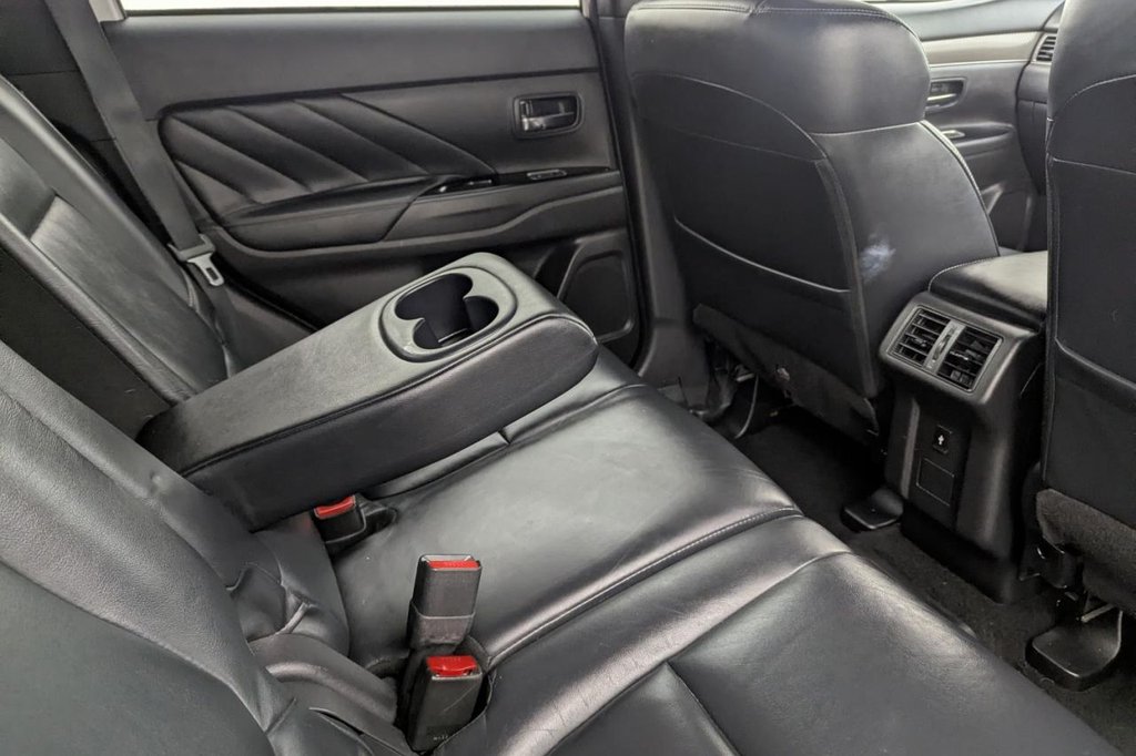 Used Mitsubishi Outlander 2018 for sale - 77879647: Photo 18