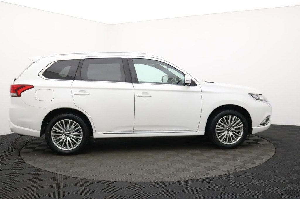Used Mitsubishi Outlander 2018 for sale - 77879647: Photo 2