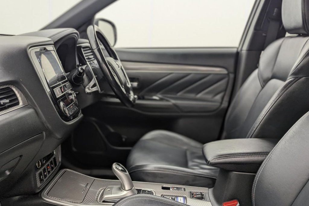 Used Mitsubishi Outlander 2018 for sale - 77879647: Photo 25