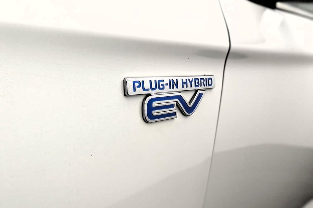 Used Mitsubishi Outlander 2018 for sale - 77879647: Photo 40