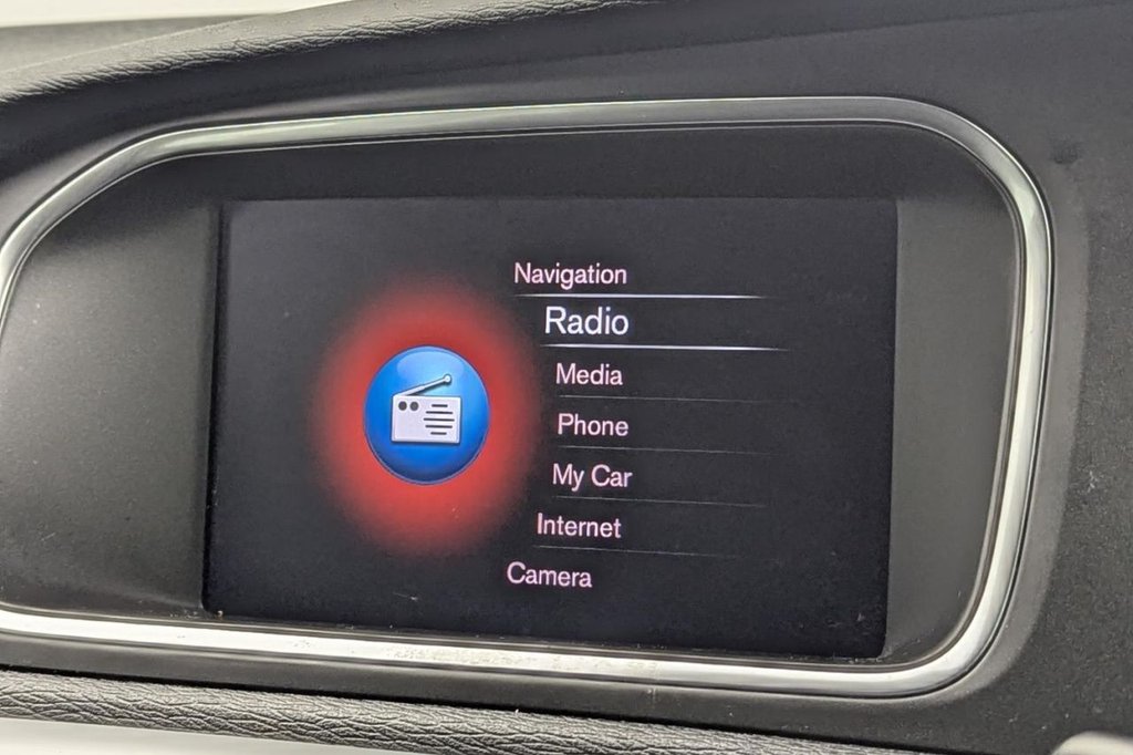 Used Volvo V40 2018 for sale - 77667591: Photo 23