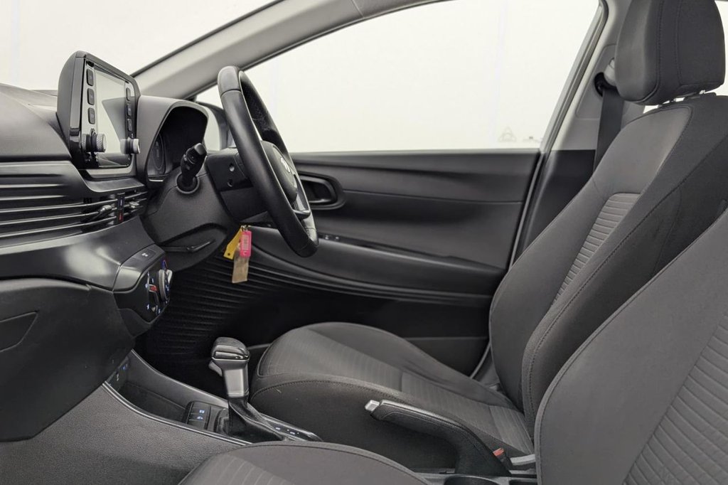 Used Hyundai i20 2021 for sale - 77212222: Photo 25