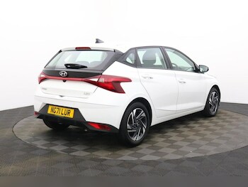 Used Hyundai i20 2021 for sale - 77212222: Photo