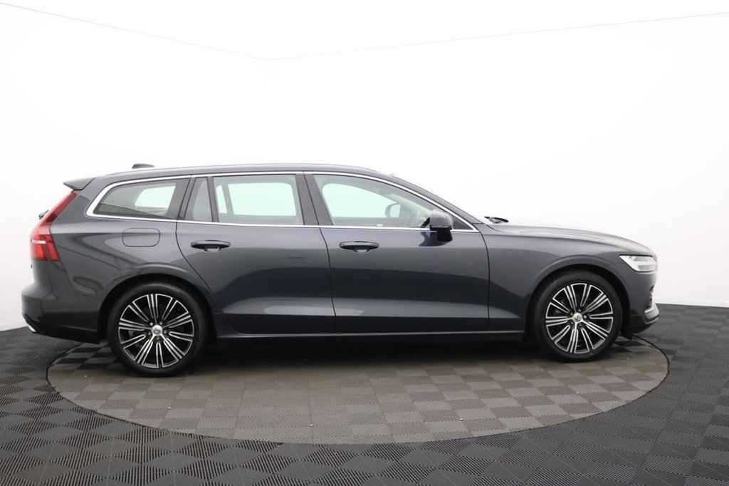 Used Volvo V60 2018 for sale - 77287821: Photo 2
