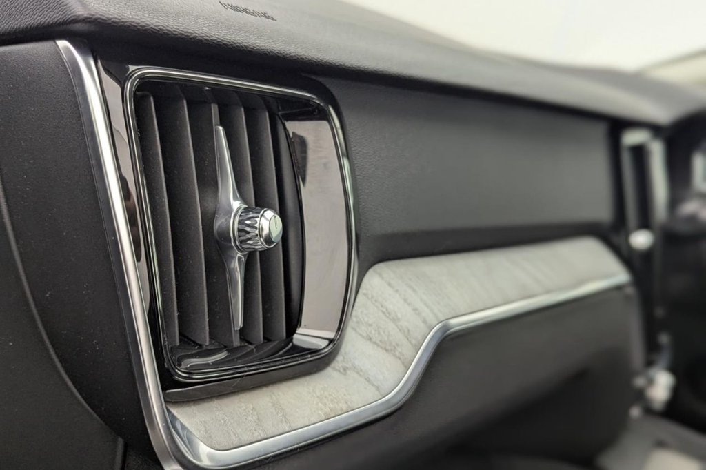 Used Volvo V60 2018 for sale - 77287821: Photo 22