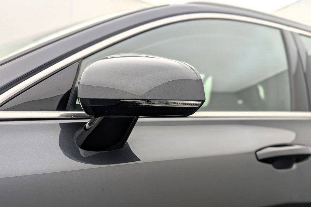 Used Volvo V60 2018 for sale - 77287821: Photo 41