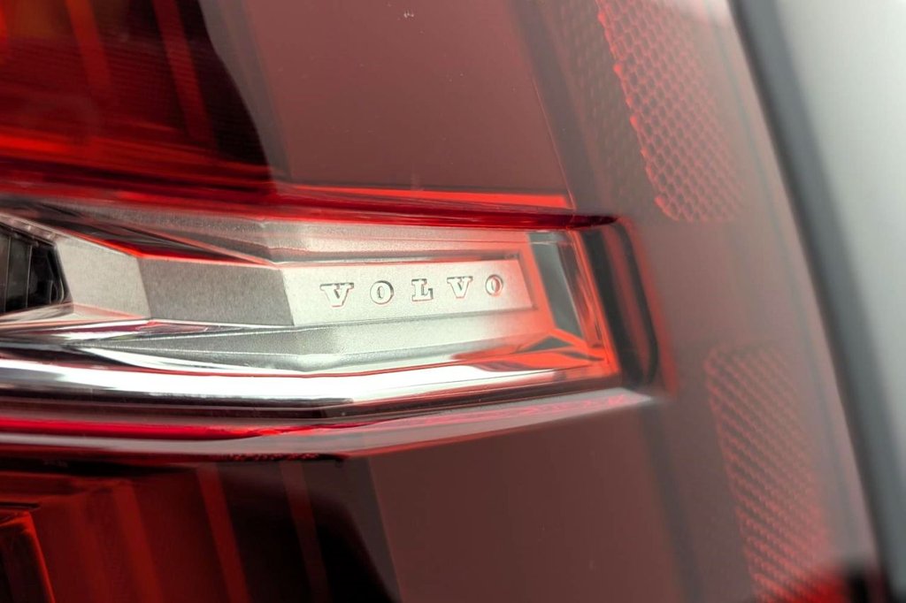 Used Volvo V60 2018 for sale - 77287821: Photo 42