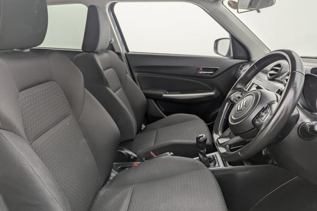 Used Suzuki Swift 2022 for sale - 77798143: Photo 3
