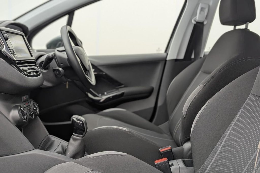 Used Peugeot 208 2012 for sale - 77212277: Photo 21