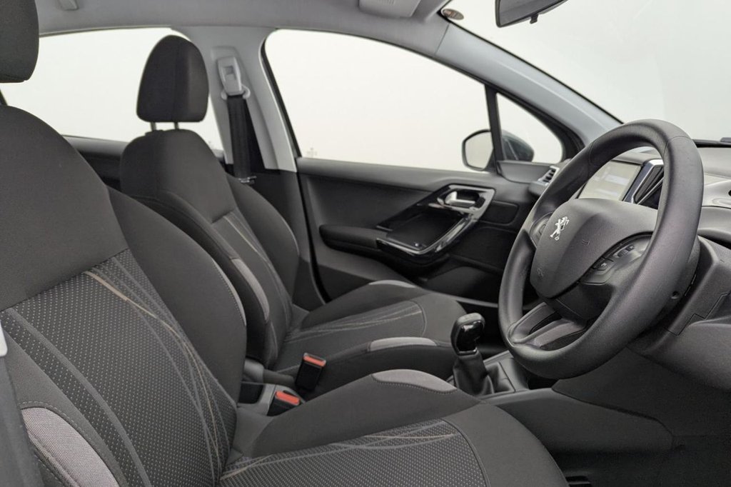 Used Peugeot 208 2012 for sale - 77212277: Photo 3