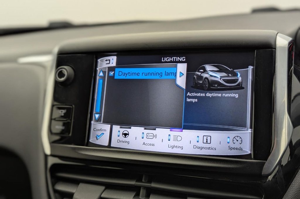 Used Peugeot 208 2012 for sale - 77212277: Photo 34