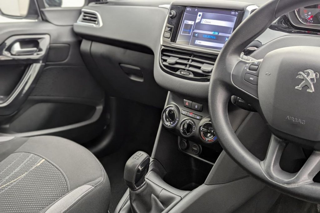 Used Peugeot 208 2012 for sale - 77212277: Photo 35