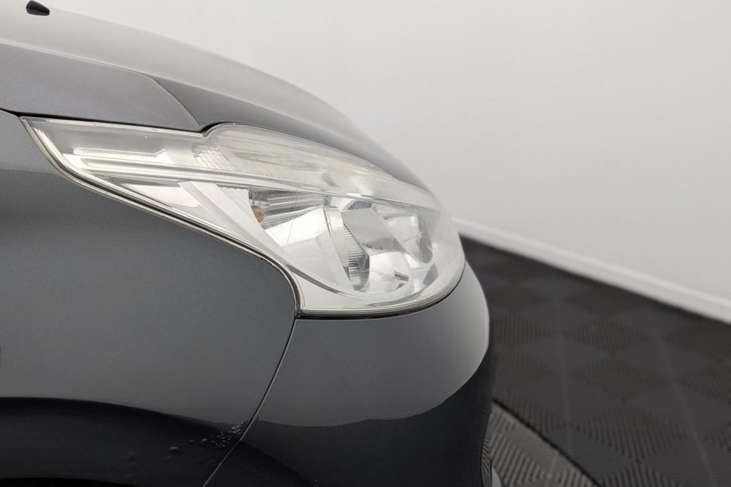 Used Peugeot 208 2012 for sale - 77212277: Photo 46