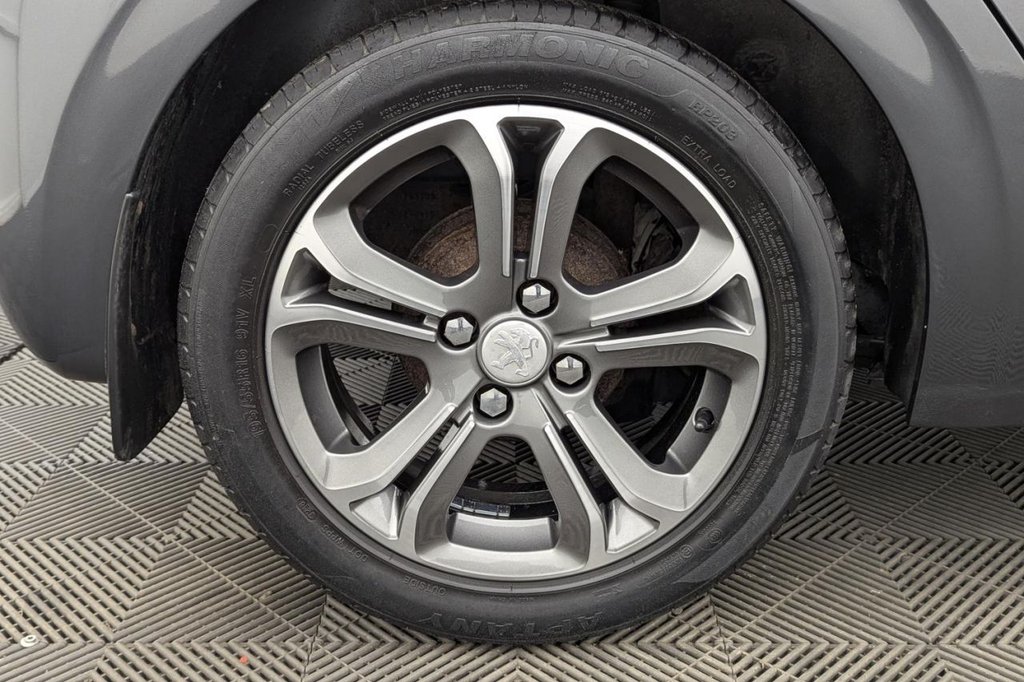 Used Peugeot 208 2012 for sale - 77212277: Photo 49