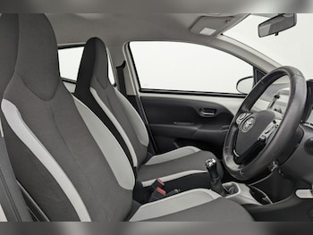 Used Toyota AYGO 2017 for sale - 77920157: Photo