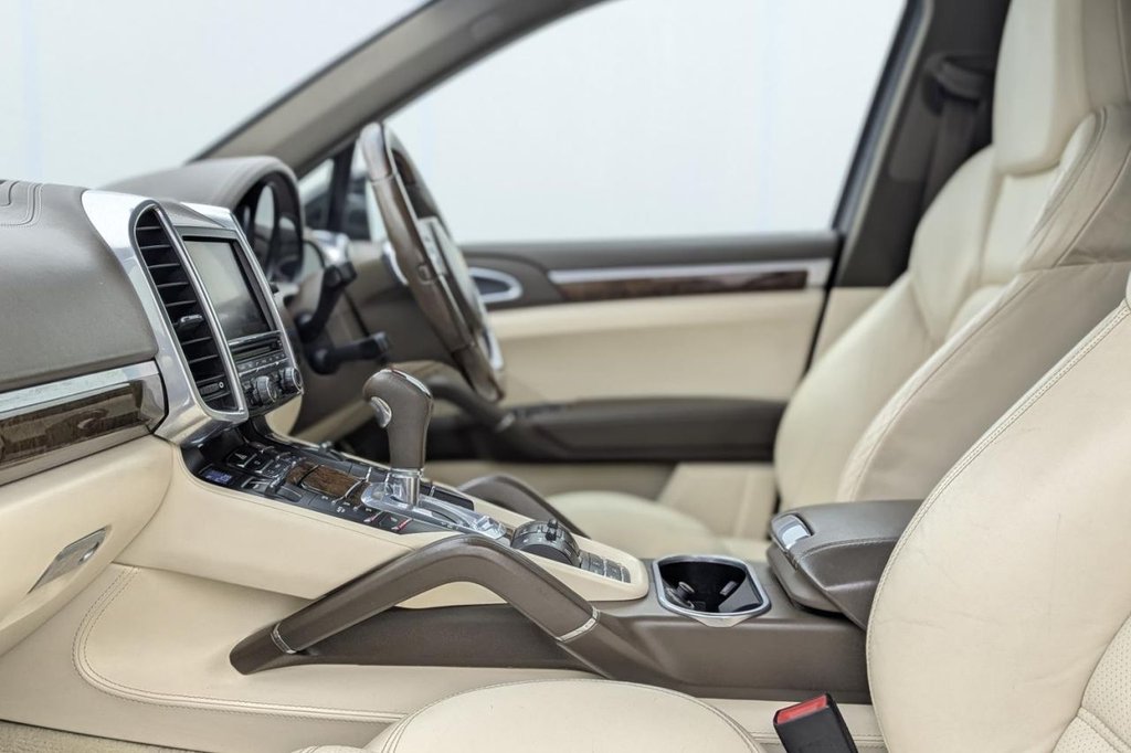 Used Porsche Cayenne 2011 for sale - 77288000: Photo 25