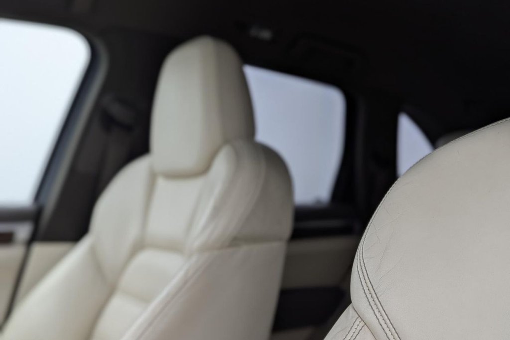 Used Porsche Cayenne 2011 for sale - 77288000: Photo 27