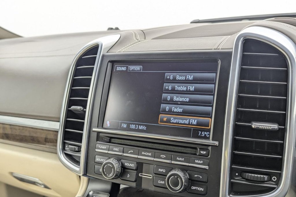 Used Porsche Cayenne 2011 for sale - 77288000: Photo 28