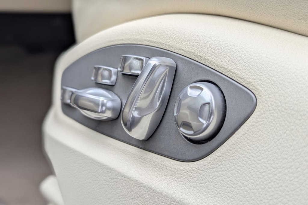 Used Porsche Cayenne 2011 for sale - 77288000: Photo 30