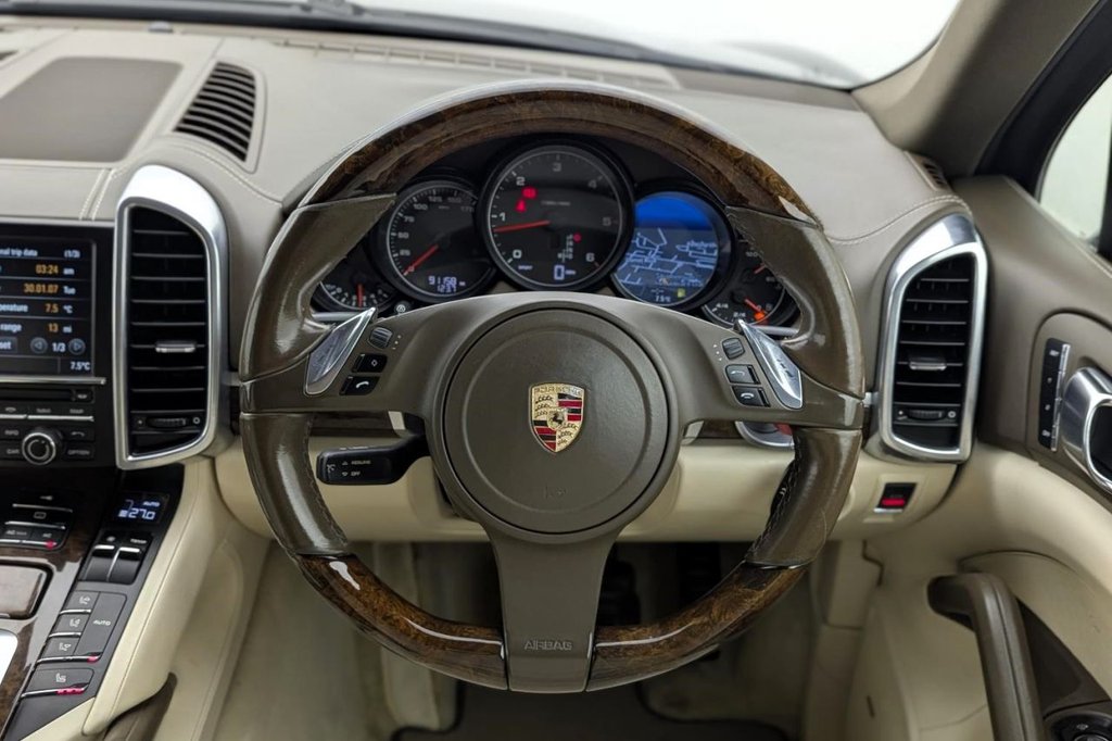 Used Porsche Cayenne 2011 for sale - 77288000: Photo 40