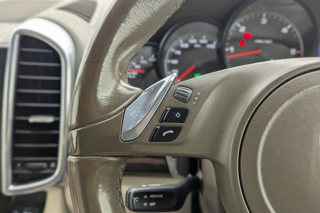 Used Porsche Cayenne 2011 for sale - 77288000: Photo 42