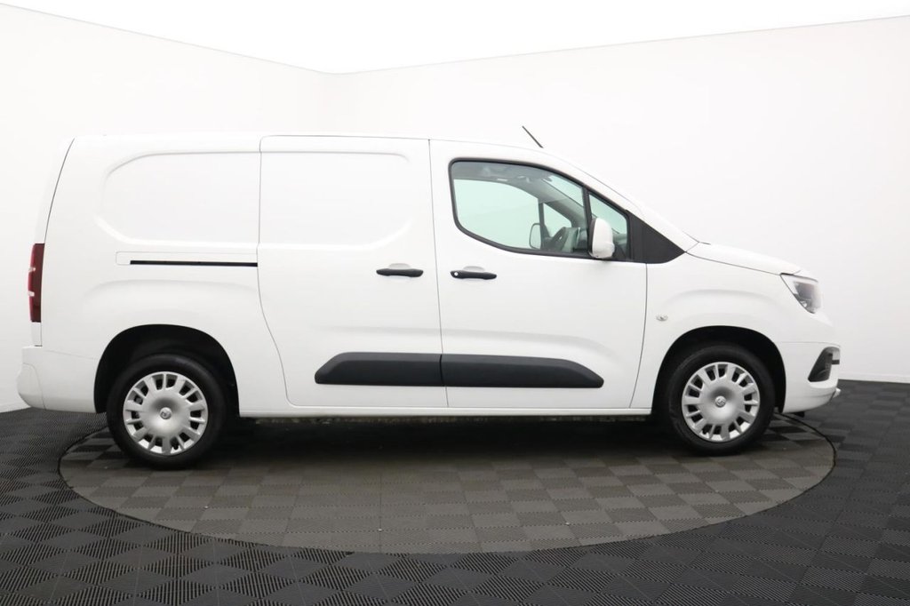 Used Vauxhall Combo 2021 for sale - 77422523: Photo 2