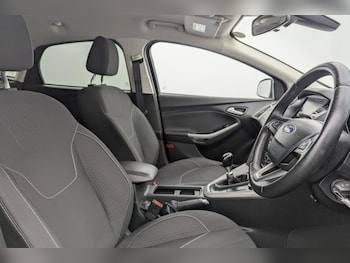 Used Ford Focus 2016 for sale - 77850157: Photo