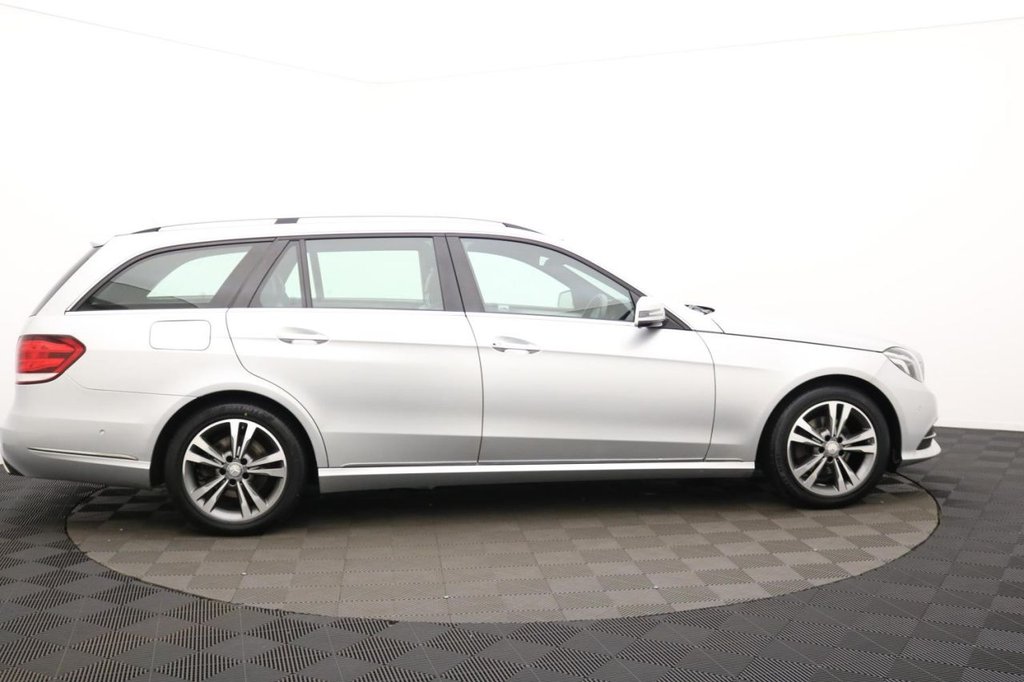 Used Mercedes-Benz E Class 2015 for sale - 77287676: Photo 2