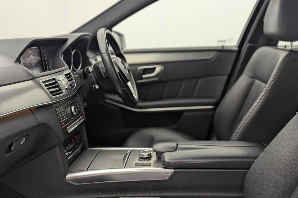 Used Mercedes-Benz E Class 2015 for sale - 77287676: Photo 25
