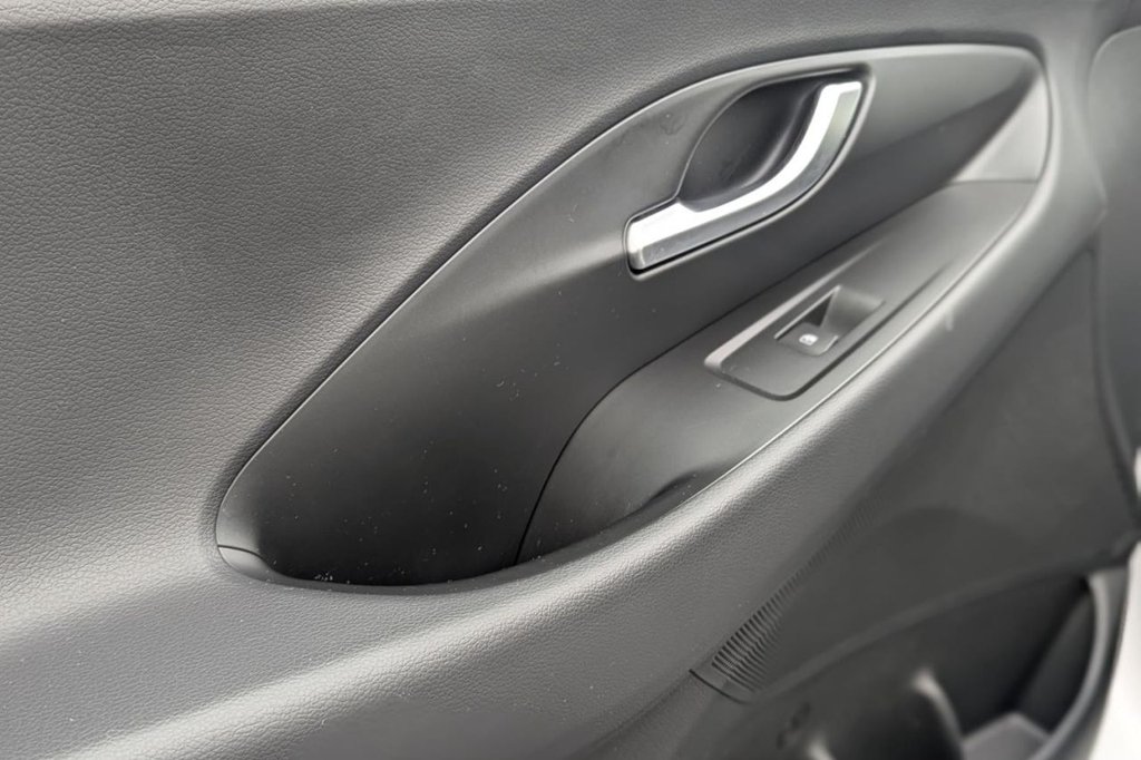 Used Hyundai i30 2023 for sale - 77534392: Photo 31